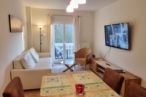 Laura Cottage - 43-109